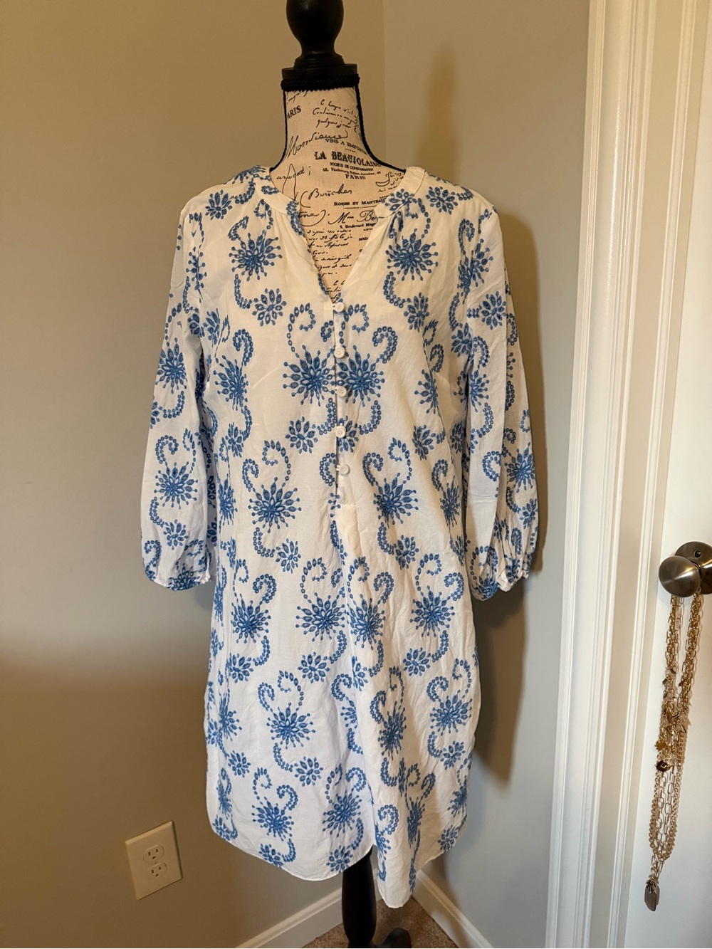 Talbots Women’s White and Blue Floral Tunic dress size 8